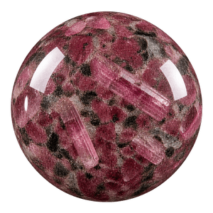 Tourmaline rose (sur Eudialyte)