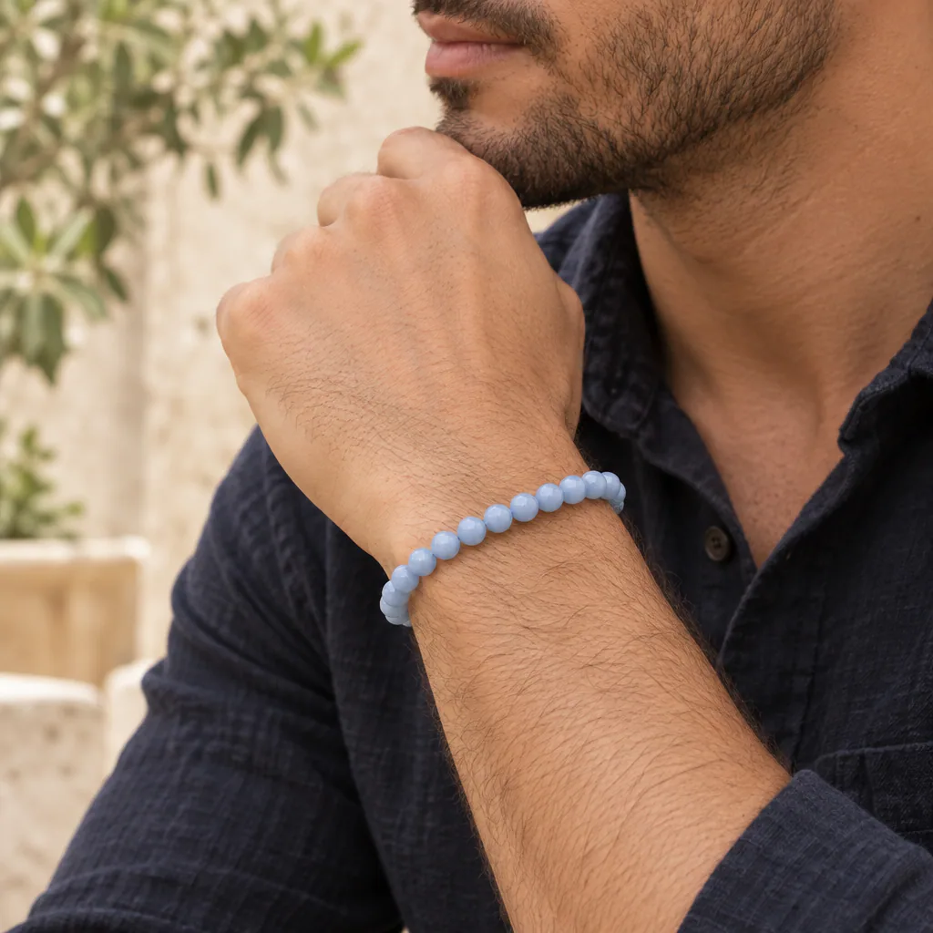 Bracelet à boules en Angélite · 6 mm · Pérou · Grade A — vue portée 2