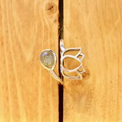 Bague « Lotus » réglable en Argent 925 et Labradorite - Les