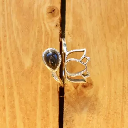 Bague « Lotus » réglable en Argent 925 et Obsidienne noire -