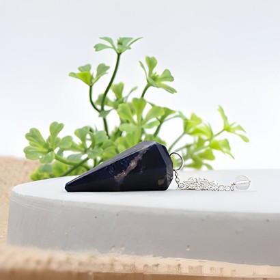 Pendule hexagonal en Sodalite - Les Merveilles de Lilou