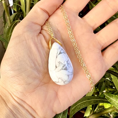 Collier sautoir en Howlite blanche - Les Merveilles de Lilou